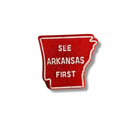 Vintage Red Plastic Lapel Pin See Arkansas First State .75" - Picture 1 of 5